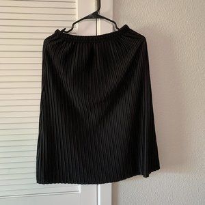 Forgotten Grace Women Black Midi Pleated Skirt, Size S